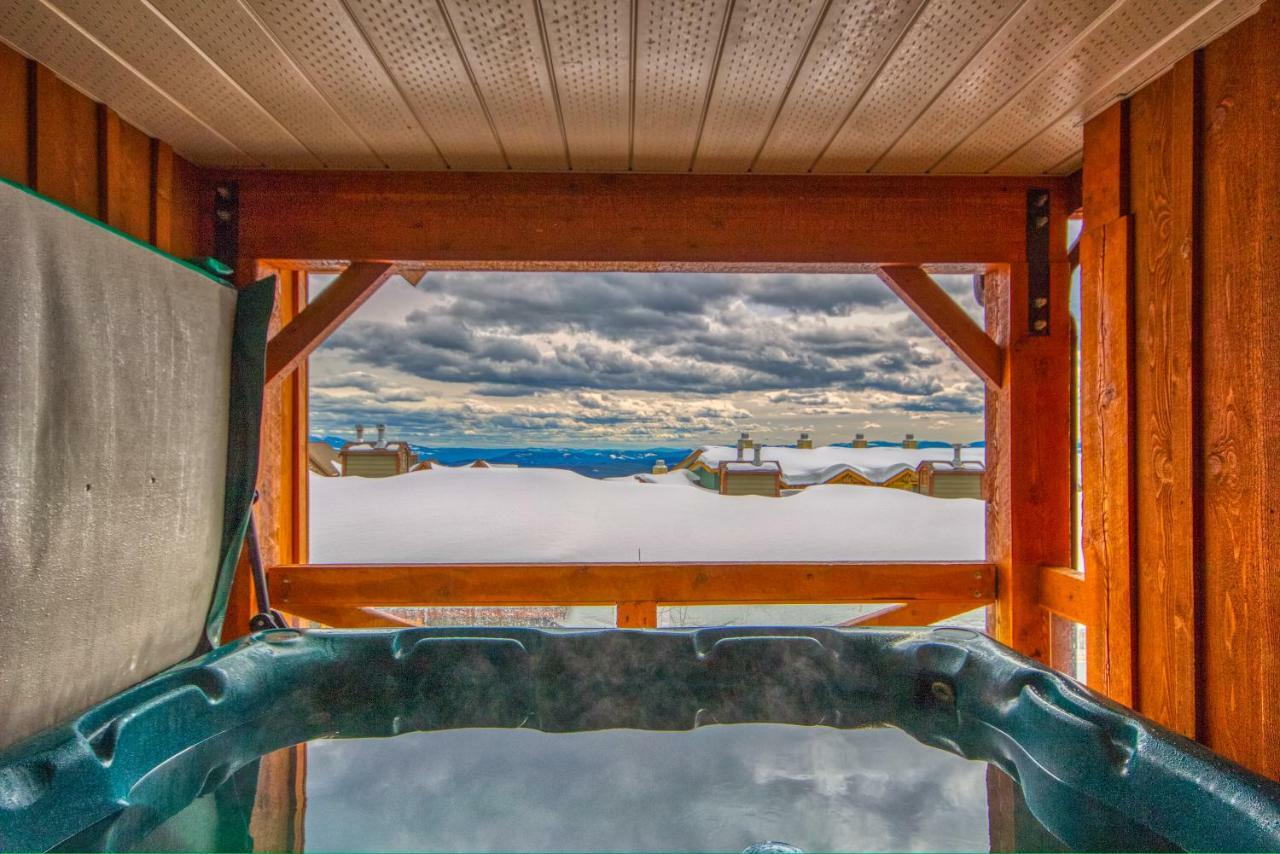 3 Bedroom 3 Bath Ski In Ski Out With Private Hot Tub Big White Exteriör bild